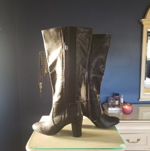 NWT Torrid Boots
